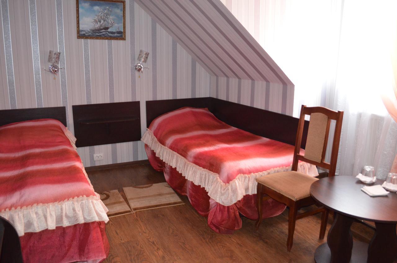 Hotel Fiyesta Starokostyantyniv 외부 사진